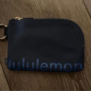 Lululemon clippable card pouch